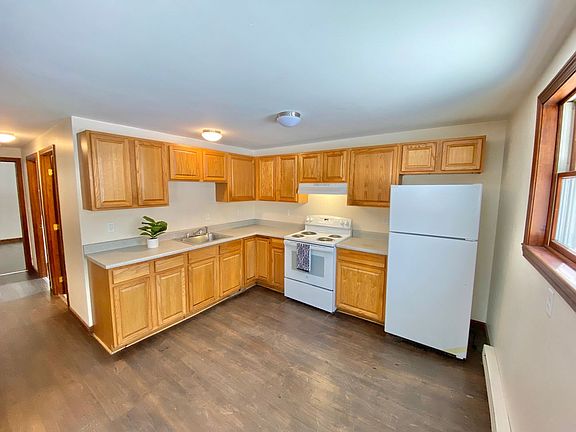 3rd image of 19 Clifford St #6