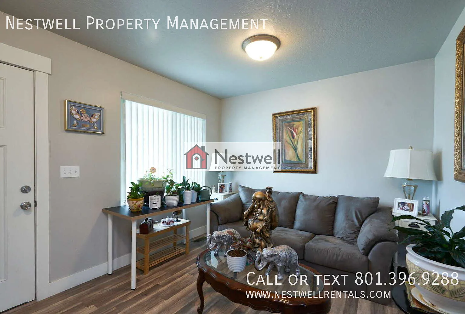 Stunning 5-bed Home in West Valley — Photo 2