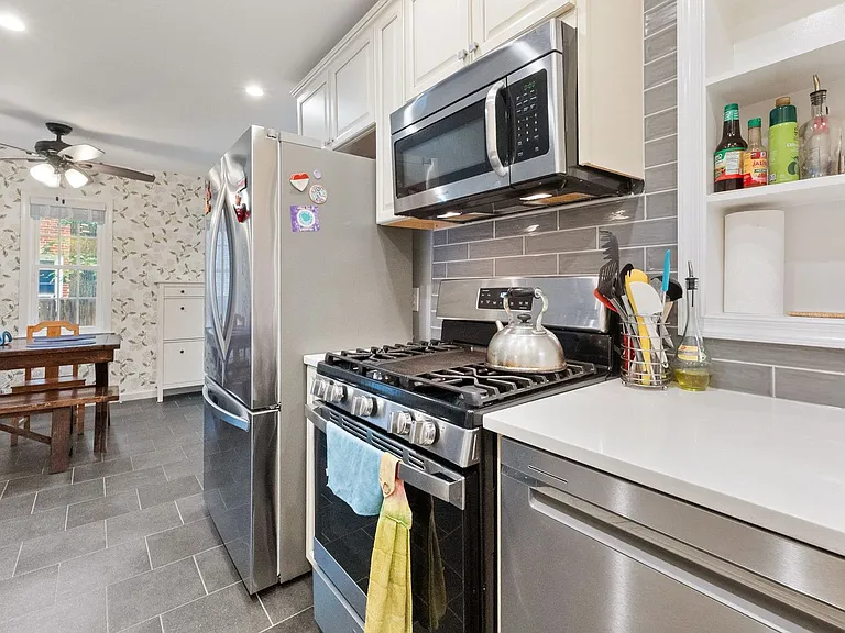 1225 S Buchanan St — Photo 9