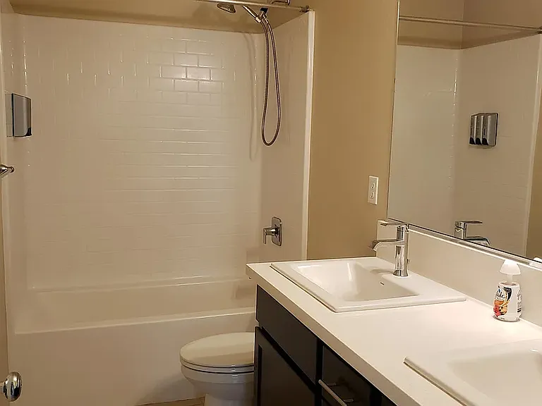 750 Newton Ct — Photo 5