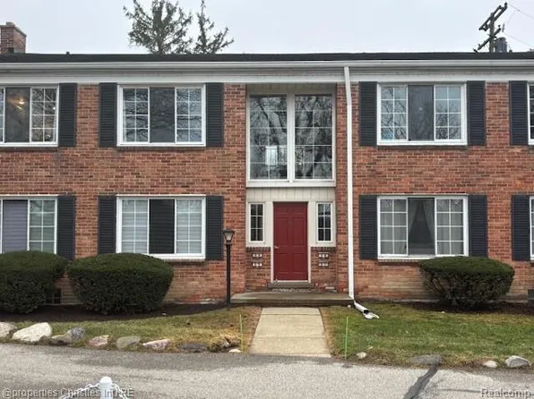 32718 Grand River Ave #5, Farmington, MI 48336