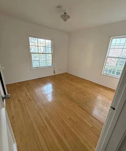 451 Kelton Avenue — Photo 5