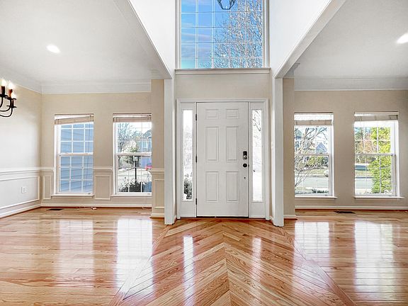 2nd image of 8125 Tenbrook Dr