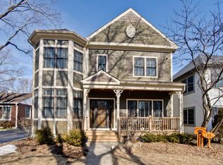 624 Meadow Ln, Libertyville, IL