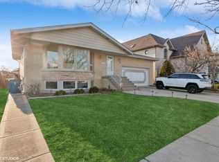 9532 S Kolmar Ave, Oak Lawn, IL 60453