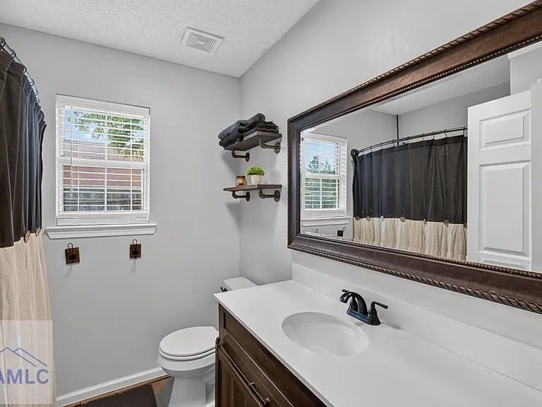 2550 Parkland Blvd — Photo 4
