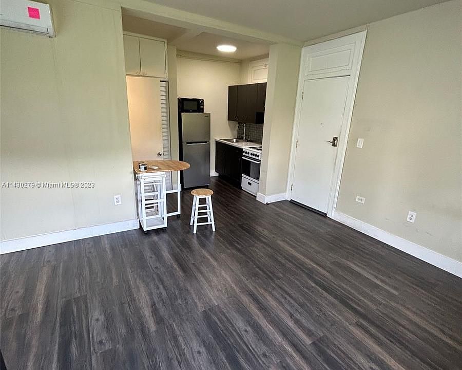 1st image of 119 Menores Ave APT 7