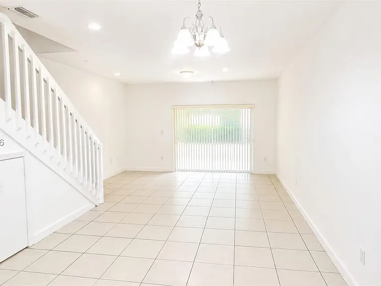 7931 Tuscany Ct #7931 — Photo 4