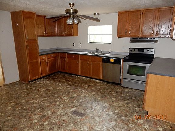 3rd image of 101 Leslie Ln