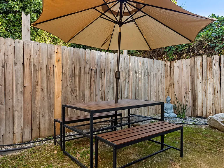 5700 Vanalden Ave — Photo 24