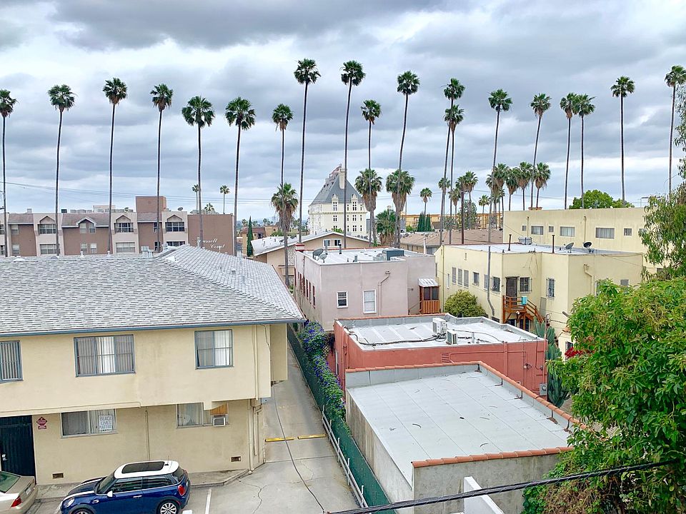 1st image of 5340 Franklin Ave #207