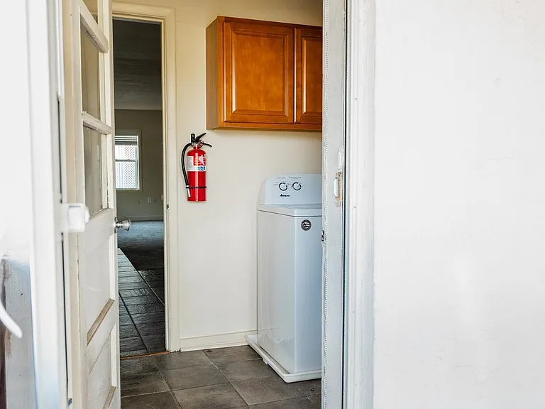 108 Martin Dr — Photo 38