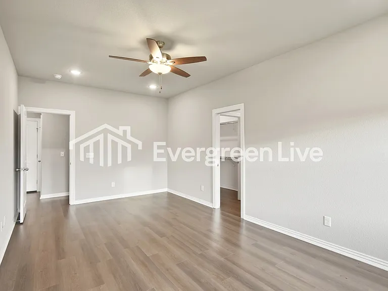 1221 Denver Dr — Photo 8