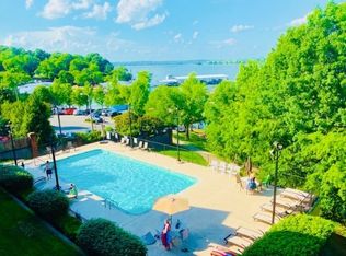 2115 Lakeshore Dr, Old Hickory, TN 37138