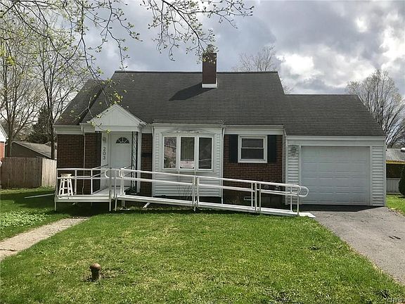 2nd image of 203 Hoover Dr