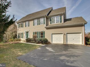 26 Tankard Ln, Washington Crossing, PA 18977