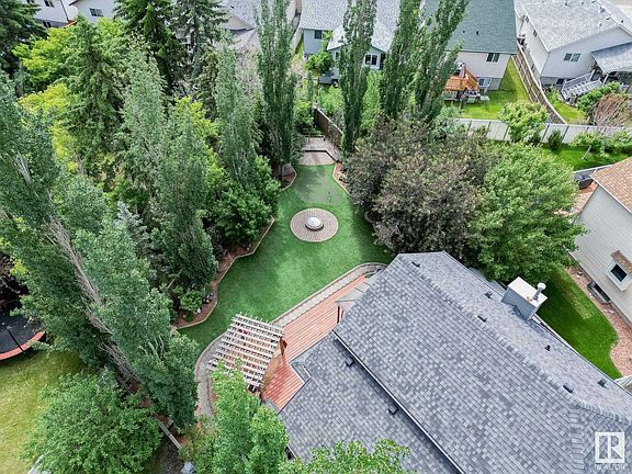 5th image of 13009 137a St NW