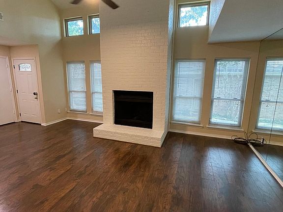 2nd image of 2143 Country Villa Dr
