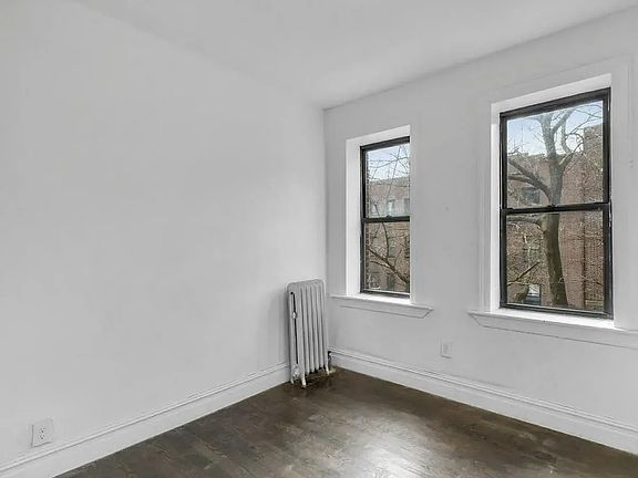 4th image of 820 Franklin Ave #3C