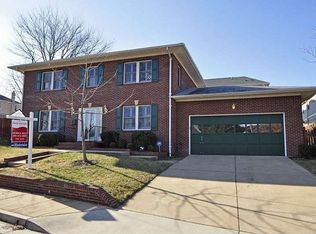 1103 S Queen St, Arlington, VA 22204