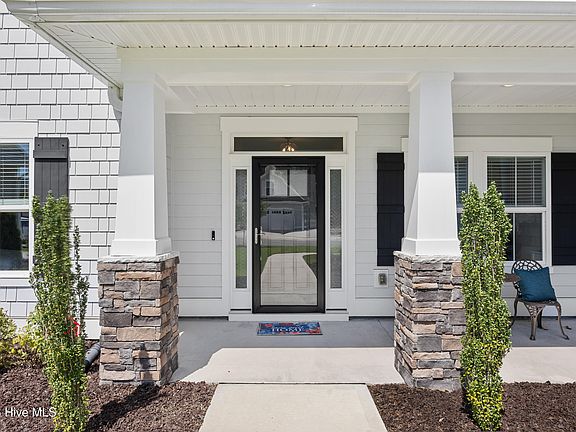 2nd image of 424 Beaumont Oaks Drive