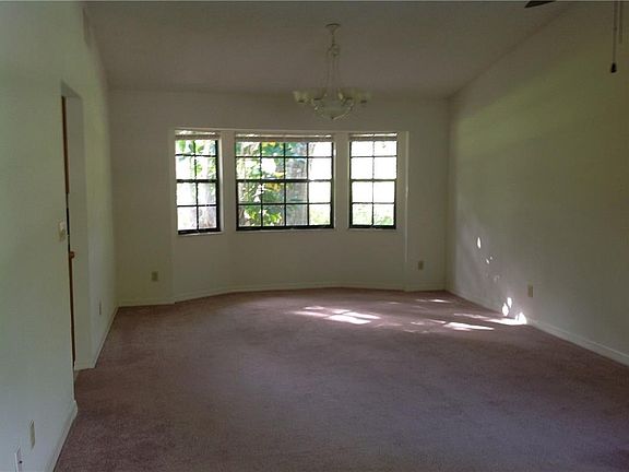 4th image of 515 39th Ct