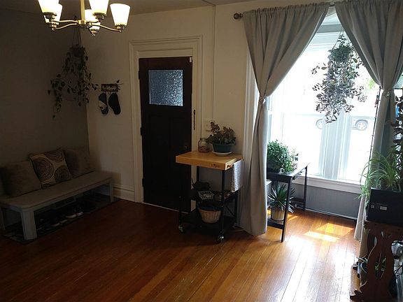 4th image of 522 La Fayette Ave