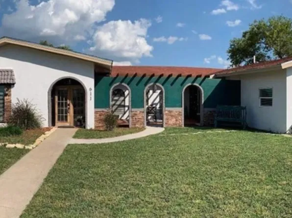 611 S 9TH ST, Carrizo Springs, TX 78834