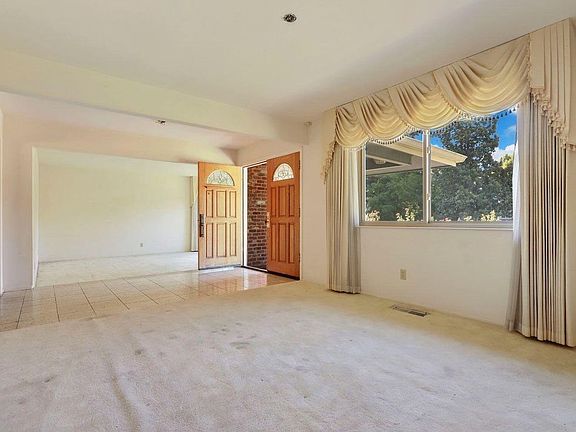 5th image of 5021 E Franco Ave