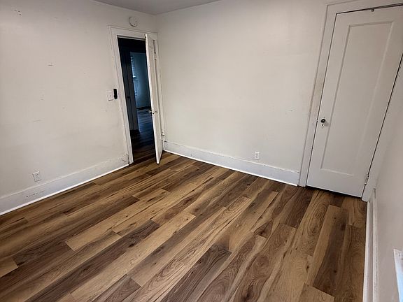 5th image of 267 Benton St #Up