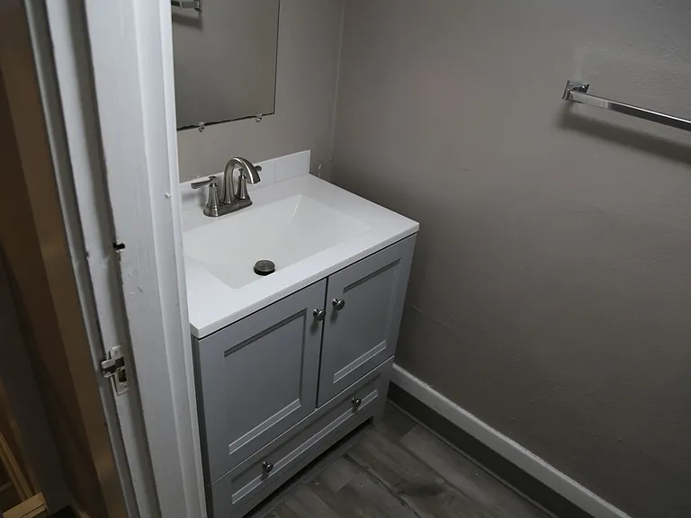955 NW Van Buren Ave — Photo 16