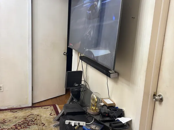 109 Centre Avenue image 11 of 19