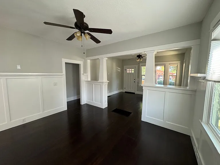 498 Johnston St — Photo 11