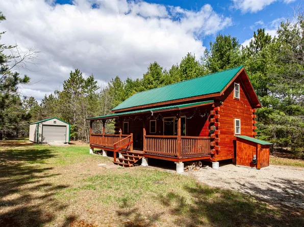 W8323 Airport Rd, Crivitz, WI 54114