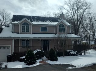 705 Whittemore Rd, Middlebury, CT 06762