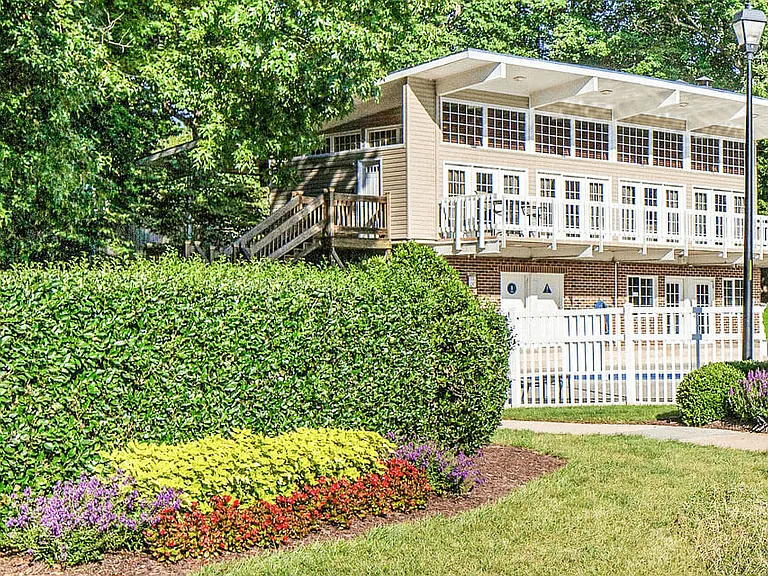 Grand Arbor Reserve Apartment Homes — Photo 25