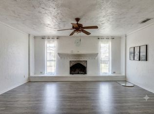 501 Sunrise Dr, Waxahachie, TX 75165