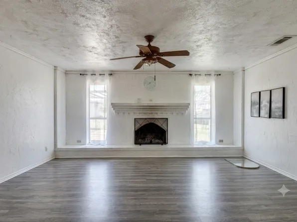 501 Sunrise Dr, Waxahachie, TX 75165
