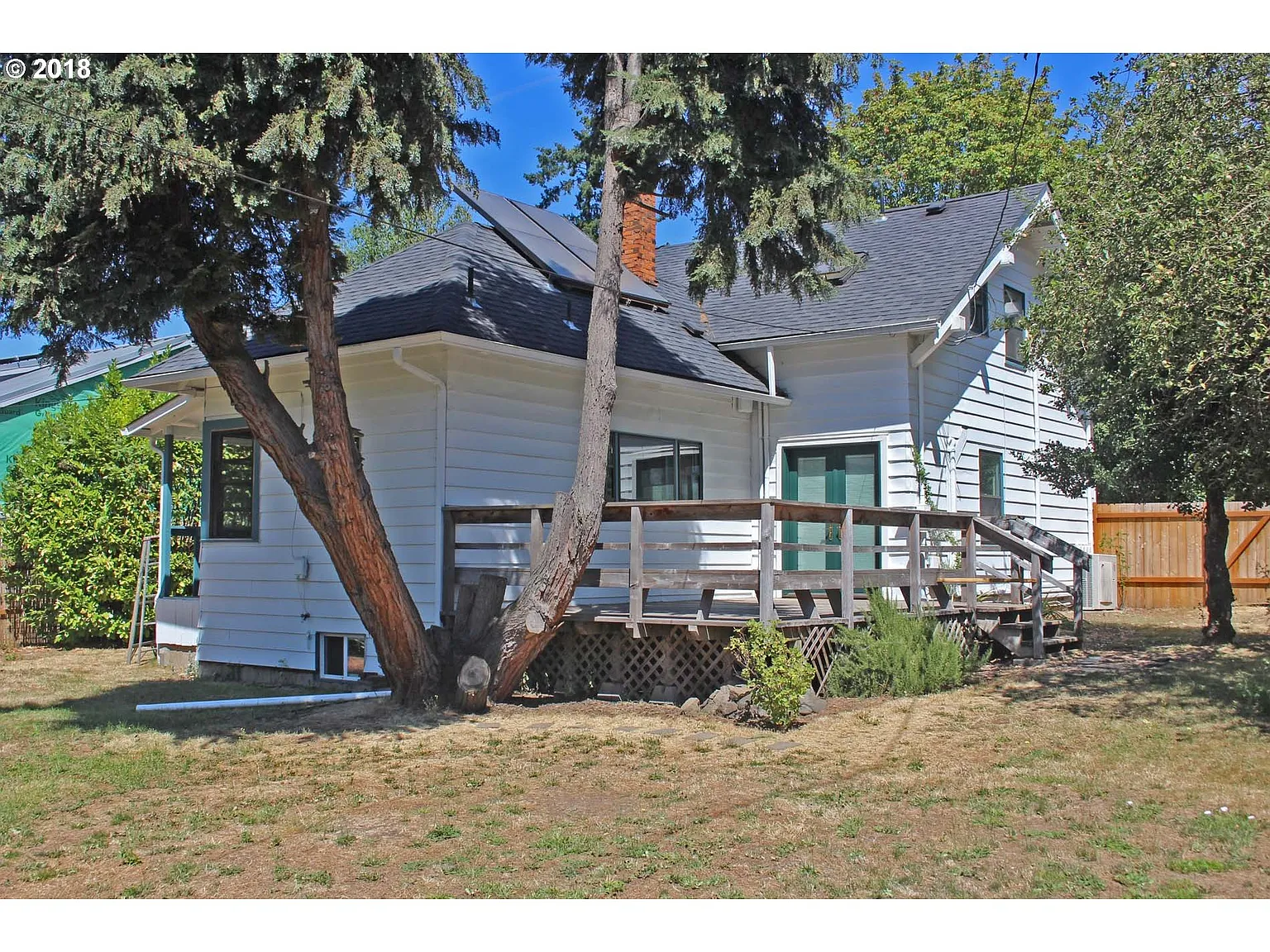 2090 Friendly St photo 1