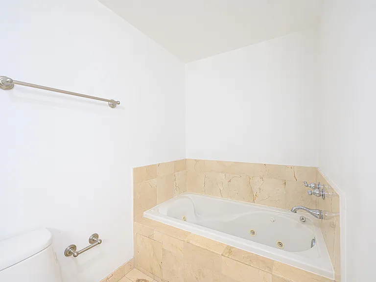 2030 S Douglas Rd #807 — Photo 8