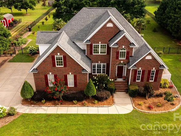 527 Hallman Dr, Rock Hill, SC 29732