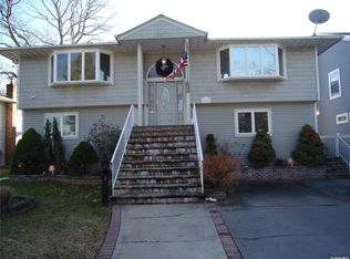 1810 Bushwick Ave, Merrick, NY 11566