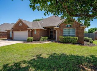 2904 Misty Ridge Dr, Norman, OK 73071