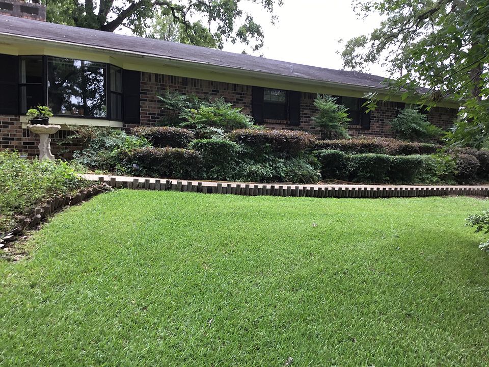 Beautiful curb appeal 
