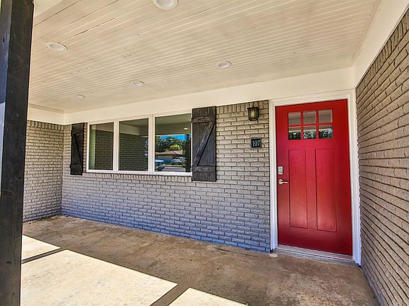 3rd image of 107 Tanglewood Ln