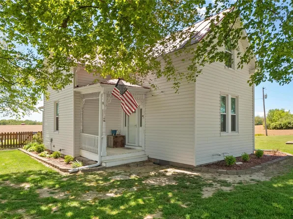 2056 Charles Young Rd, Dupo, IL 62239