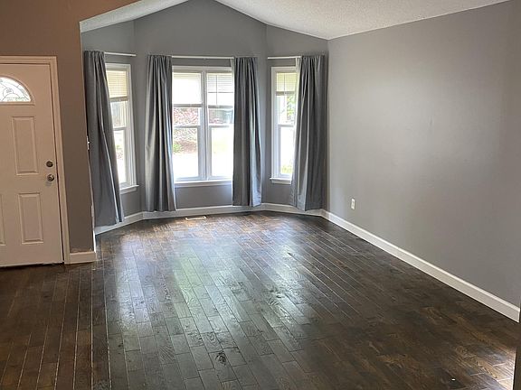 2nd image of 4003 King Edward Ct
