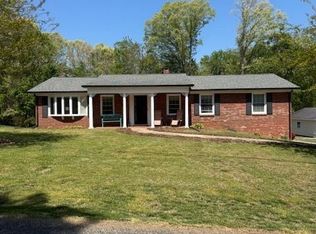 1126 Cannon Dr, Lenoir, NC 28645