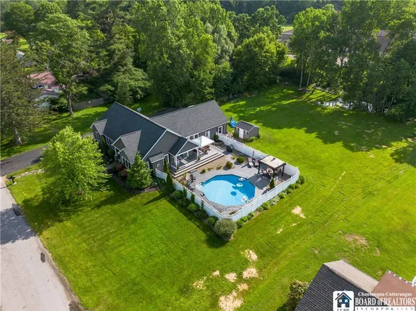 2884 Bentley Ave, Jamestown, NY 14701