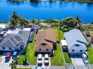 Golden Gardens Sec 7, Miami Gardens, FL 33056
